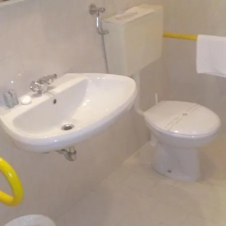 Al Quadrifoglio Hotel *